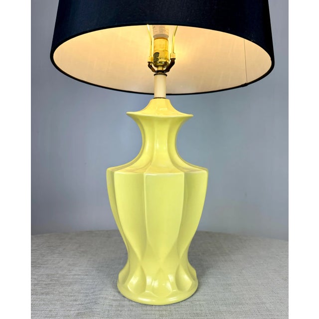 Hollywood Regency Mid Century Hollywood Regency Yellow Ceramic Table Lamp For Sale - Image 3 of 11