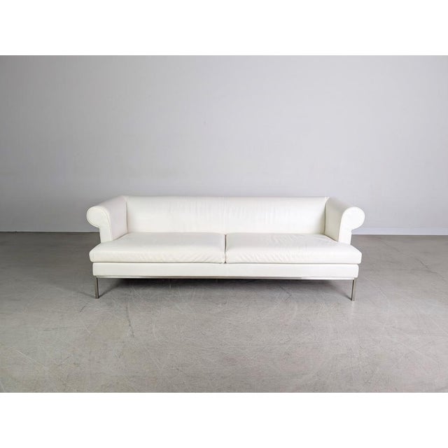 Beautiful Wittmann designer sofa in light leather. This piece of furniture impresses with its exceptional seating comfort...
