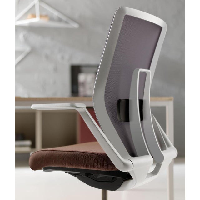 Contemporary Chance Plastic Net Armchair in Mesh and Upholstery by Quinti Sedute For Sale - Image 3 of 11