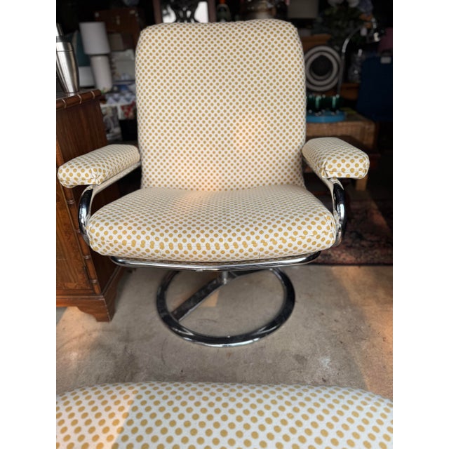 1970s Stressless Lounge Chair and Footstool in the Style of Ekorness Stressless For Sale In Portland, OR - Image 6 of 12