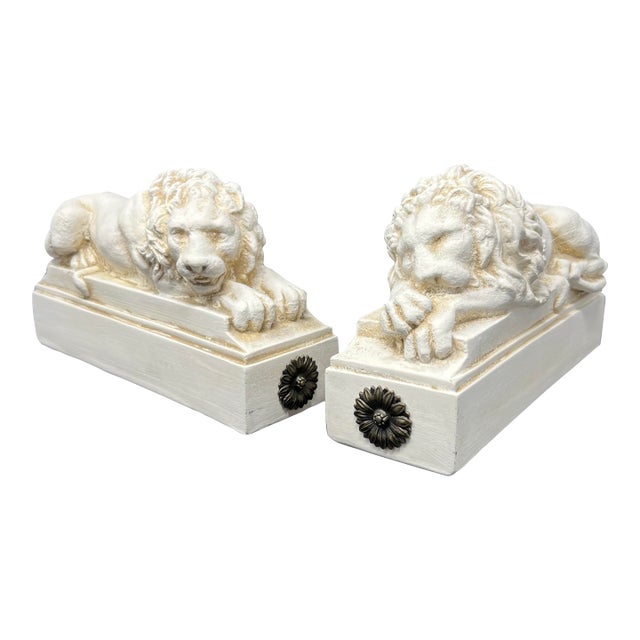 1990s Neoclassical Recumbent Lion Bookends by House Parts – Ivory Architectural Library Decor, Pair For Sale