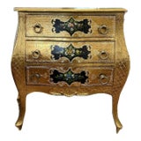 Vintage Italian Florentine Giltwood Bombé (Bombay) 3-Drawer Commode Intricate Textured Hand Painted Floral Motif For Sale