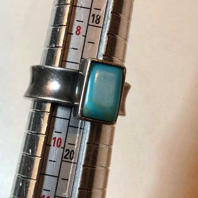 Vintage Emerald Cut Turquoise Sterling Ring (Sz 8.75) For Sale - Image 4 of 9