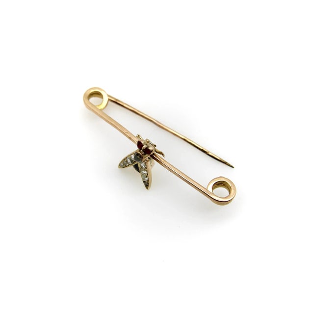 Late 19th Century Victorian 9k Gold Fly Pin or Brooch With Diamonds, Rubies, and Sapphire For Sale - Image 5 of 6