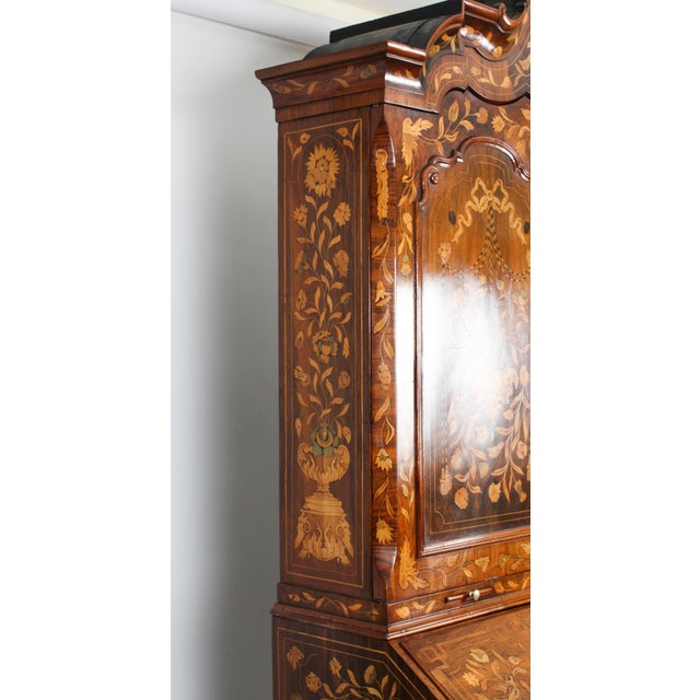 Antique 18th Century Dutch Walnut Marquetry Bureau Cabinet For Sale - Image 12 of 18