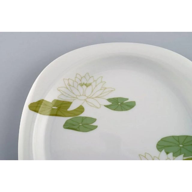 Rosenthal Porcelain Lunch Plates by Timo Sarpaneva for Rosenthal, Finland, Set of 6 For Sale - Image 4 of 6