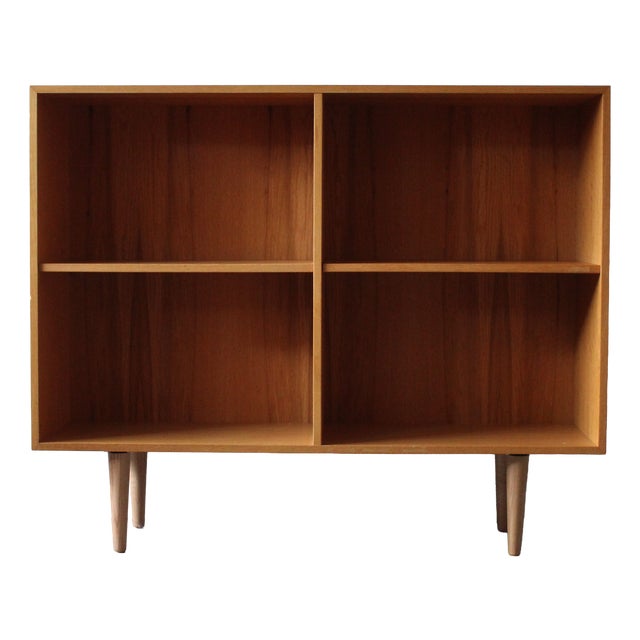 Vintage Danish Bookcase in Oak, 1960s For Sale