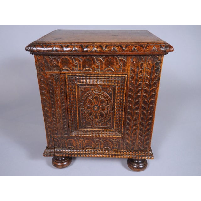 18th Century French Carved Walnut Tabouret Cabinet For Sale In Dallas - Image 6 of 17