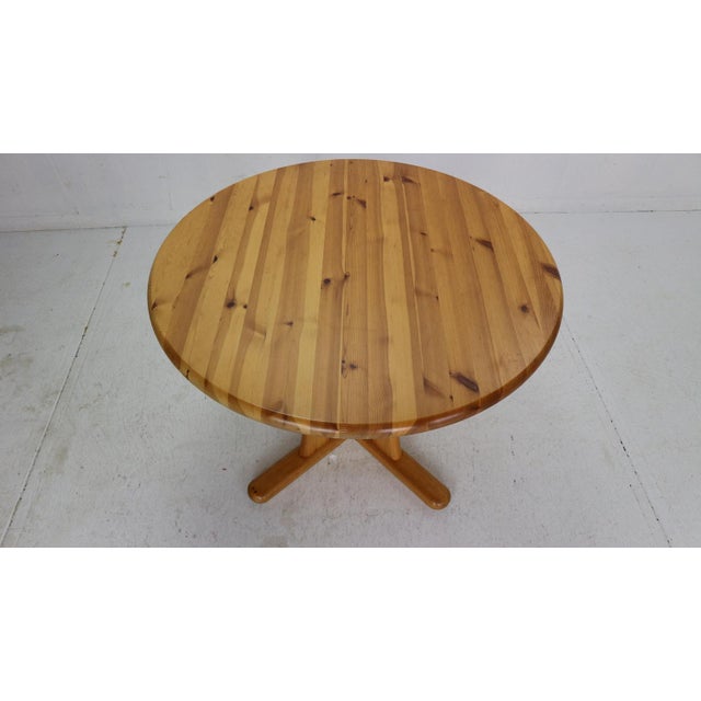 Wood Round Pinewood Dinning Table in the style of Rainer Daumiller, Denmark, 1970s For Sale - Image 7 of 18