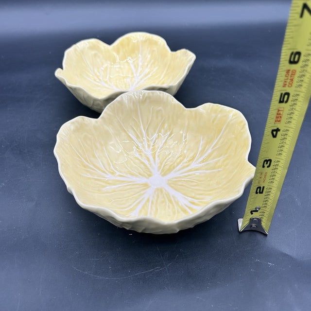 Bordallo Pinheiro Vintage MCM Bordallo Pinheiro Majolica Yellow Cabbage Soup Bowl Portugal 7 Inch - Set of 2 For Sale - Image 4 of 5