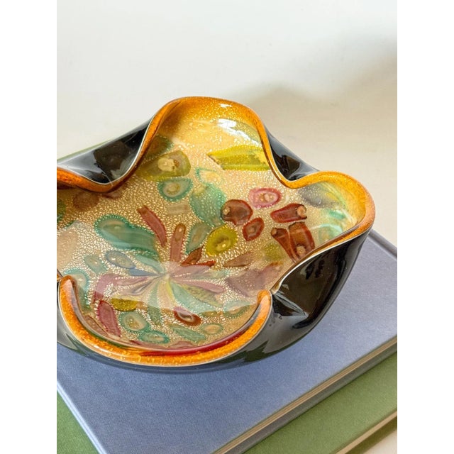 Black 1950s Mid Century Modernist Italian Multicolor Confetti Murano Style Art Glass Freeform Decorative Bowl For Sale - Image 8 of 15
