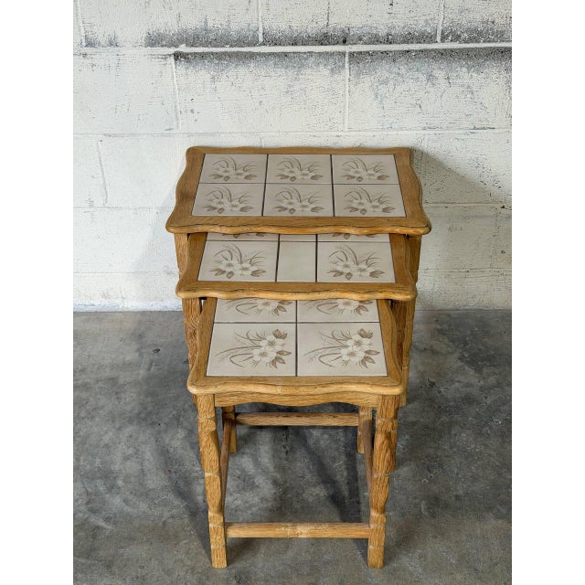Wood Oak Ceramic Tile-Top Nesting Tables Set of 3 Floral Spindle Legs Traditional Vintage For Sale - Image 7 of 11