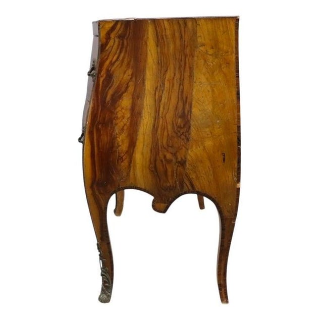 1910s Italian Olivewood & Ormolu 2-Drawer Bombe Commode C1910 For Sale - Image 5 of 16