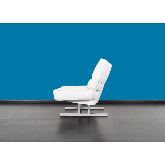 Mid-Century Leather and Chrome Reclining Lounge Chair and Ottoman For Sale - Image 11 of 13