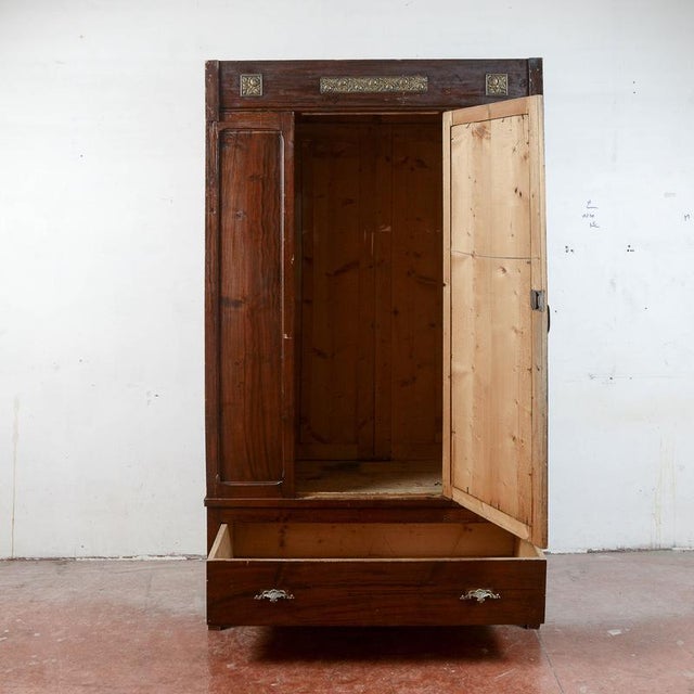Early 20th Century Art Nouveau Wooden Wardrobe For Sale - Image 4 of 18