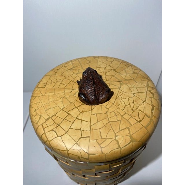 Vintage Wood and Shell Mother of Pearl Frog Ice Bucket - Euc For Sale - Image 6 of 12