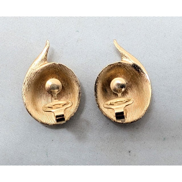 Metal Vintage 1960s Signed Crown Trifari Goldtone Textured Clip Earrings-2 Pieces For Sale - Image 7 of 7