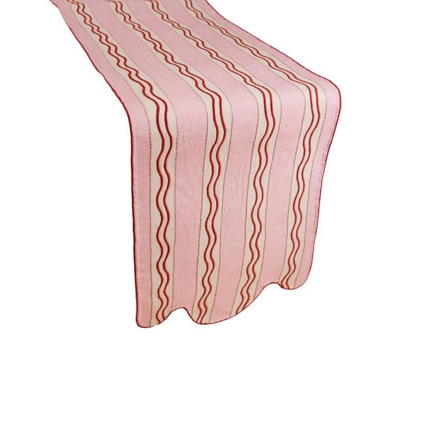 Your table will become the place for lively conversations with our 85-inch-long embroirdedd runners. Made from luxurious...