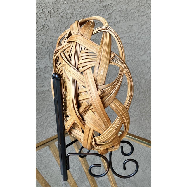 Tan Mid 20th-Century Polish Tatza-Influenced Plaited Weave Rattan Center Star Shallow “Bowl Basket” For Sale - Image 8 of 18