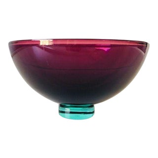 90's Amethyst Glass Bowl With Green Glass Base For Sale