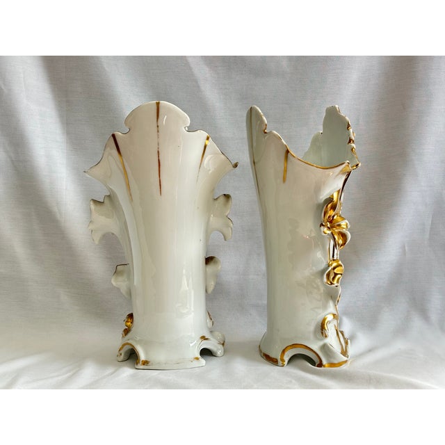 Vieux Paris Porcelain Bridal Vases – 12.25" Tall, Late 1800s French Mantel Wedding Vases For Sale In Boston - Image 6 of 16