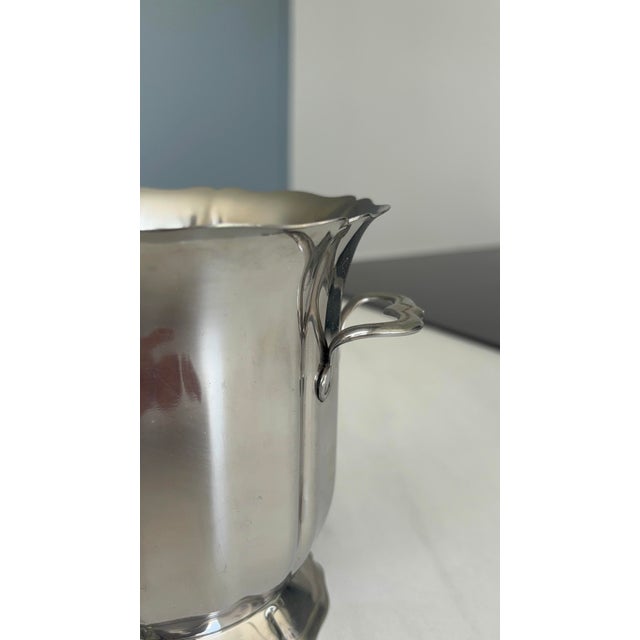 Vintage Stainless Steel Ice Bucket with Ice Cube Tray and Silver Metal Handles by Guy Degrenne, 1970s For Sale - Image 4 of 8
