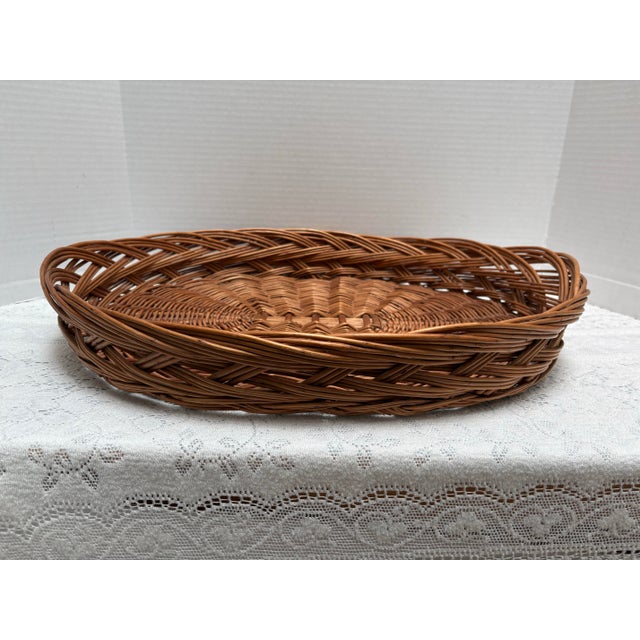 Vintage large brown wood wicker decor and serving tray. Excellent as a coffee table tray or serving tray for indoor and...