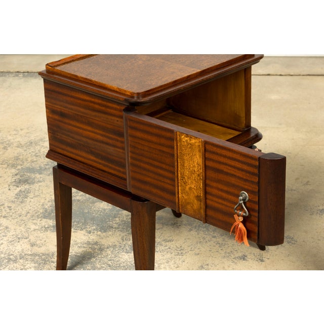 Pair of French Art Deco Mahogany and Burl Wood Nightstands, 1930s For Sale - Image 12 of 17