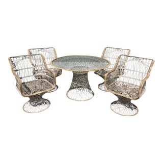 Mid Century Modern Spun Fiberglass Dining Set - 5 Pieces For Sale