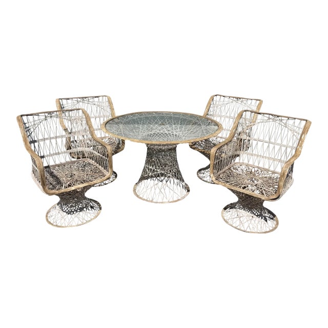 Mid Century Modern Spun Fiberglass Dining Set - 5 Pieces For Sale