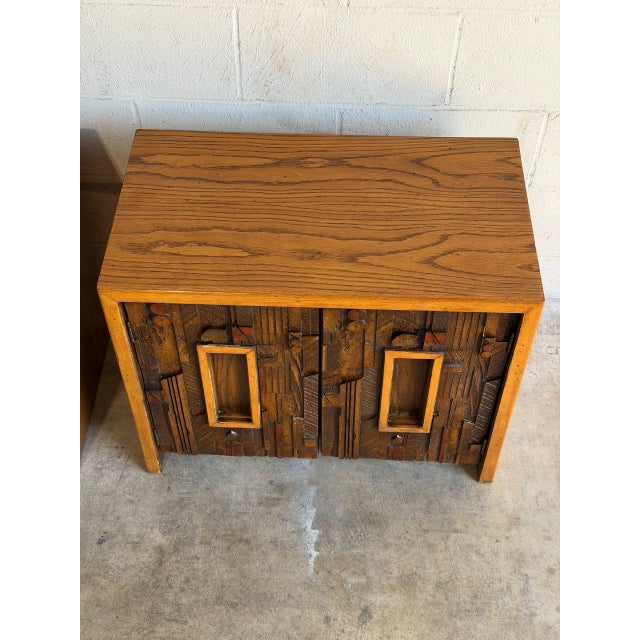 Lane Furniture Lane Brutalist Oak Nightstands Set of 2 Wooden Bedroom Storage End Tables 1970s For Sale - Image 4 of 11