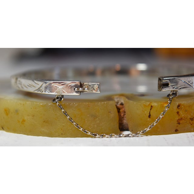 Vintage Engraved Octagon Shaped Hinged Sterling Silver Bangle Bracelet For Sale - Image 12 of 17