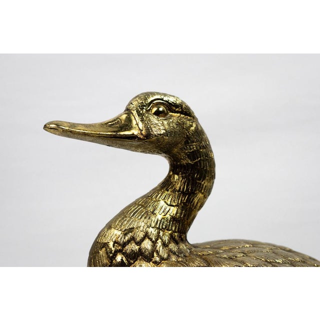 Mid-Century Modern Hollywood Regency Gilt Metal Duck-Shaped Ice Bucket with Hinged Lid and White Lacquered Compartment by Mauro Manetti, 1970s For Sale - Image 3 of 18