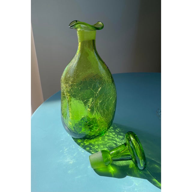 Vintage Mid-Century Modern Blenko #49 Lime Crackle Glass Pinched Decanter – Winslow Anderson – Silver Foil Label & Stopper For Sale In Boston - Image 6 of 10