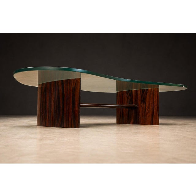 1960s Joaquim Tenreiro Rosewood & Crystal Coffee Table — Organic Form, Brazil, 1960s For Sale - Image 5 of 18