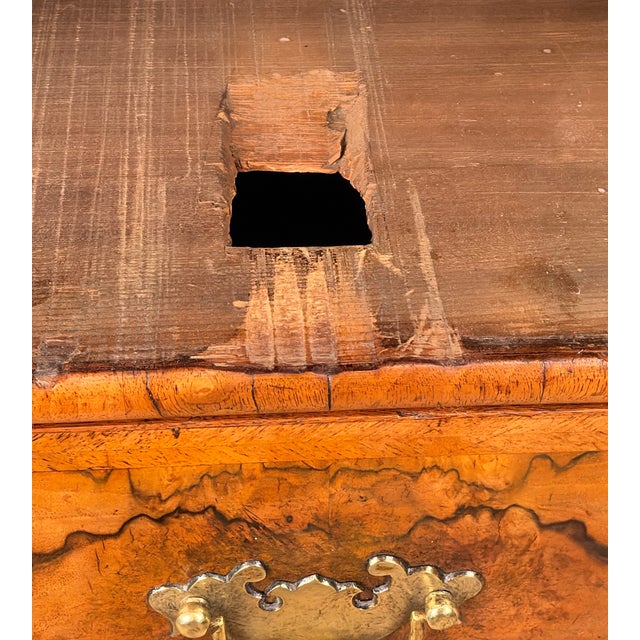Queen Anne Walnut Chest of Drawers, 1710 For Sale - Image 13 of 16