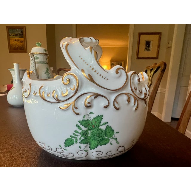 Late 20th Century Herend Handled Oval Basket in Chinese Bouquet in Excellent Condition For Sale - Image 5 of 5