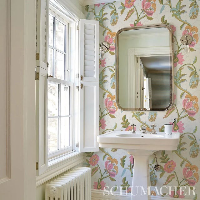 Schumacher Sample - Schumacher Indali Wallpaper in Pink & Leaf For Sale - Image 4 of 5