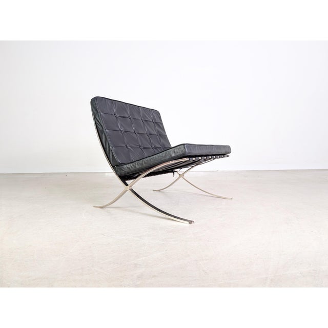 Black Barcelona Armchair in Black Leather by Mies van der Rohe for Knoll International For Sale - Image 8 of 18