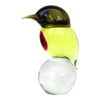 Vintage Murano Sommerso Glowing Uranium Yellow Red Heart Italian Art Glass Hummingbird Figure Sculpture For Sale