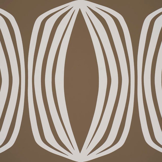 Contemporary SAMPLE - Schumacher Fontana Wallpaper In Peat For Sale - Image 3 of 4