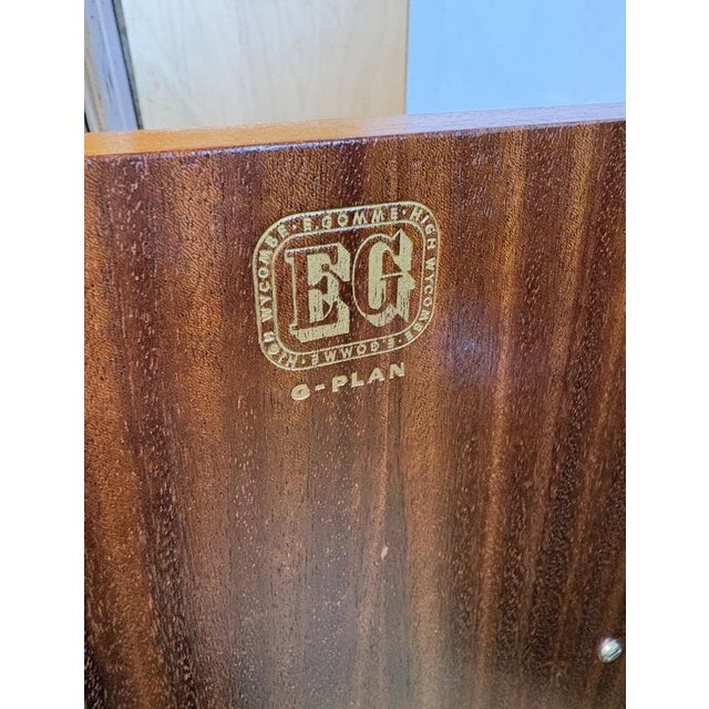 Mid-Century Oak Compactum Gentleman's Wardrobe from G-Plan E. Gomme, 1950-1960 For Sale - Image 10 of 15