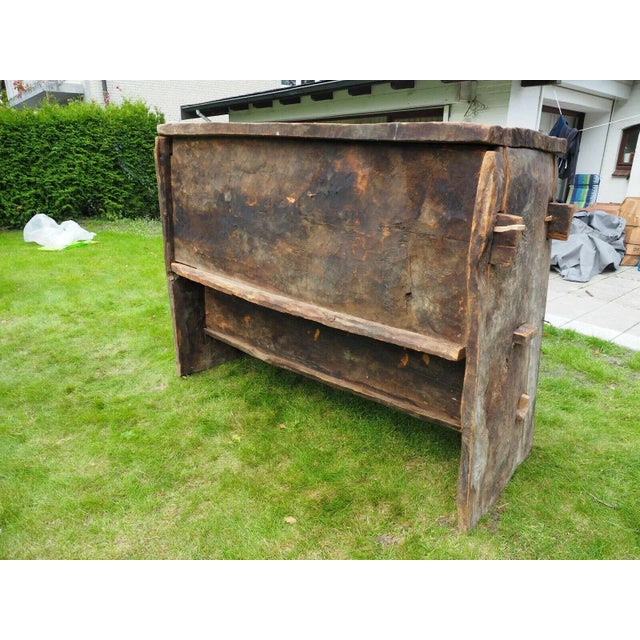 Antique Orient Cedar Wood Treasure Dowry Chest from Nuristan Afghanistan, 19th Century For Sale - Image 4 of 12