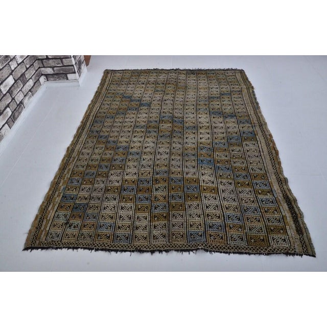 Vintage Turkish Cicim Kilim Rug With Geometric Grid Pattern & Muted Earth Tones For Sale - Image 9 of 10