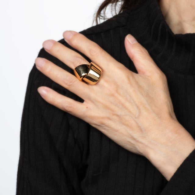 Vhernier Abbraccio Ring 18k Rose Gold Sz 6 Sculpted Cocktail Jewelry Signed For Sale - Image 9 of 10