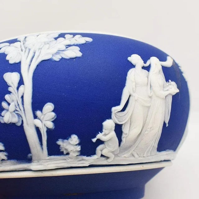 English 1930s Portland Blue Jasperware Bowl With White Overlay by Wedgwood England For Sale - Image 3 of 7