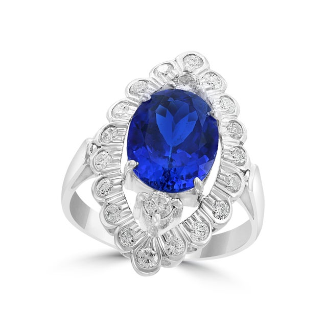 Contemporary 3.65 Carat Oval Tanzanite and 1 Carat Diamond Ring 18 Karat White Gold, Estate For Sale - Image 3 of 18