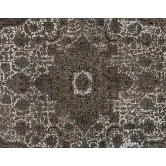 Art Deco 1980s Boho Chic Vintage Distressed Color Reform Gray/Gray Wool Rug - 7'8" X 11'0" For Sale - Image 3 of 7