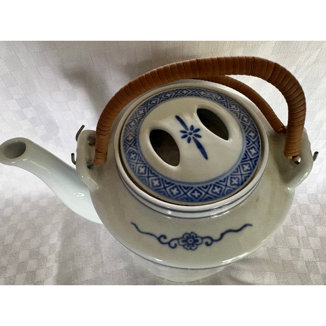 Chinese 1970s Chinese Rice Grain Porcelain Tea Pot For Sale - Image 3 of 15