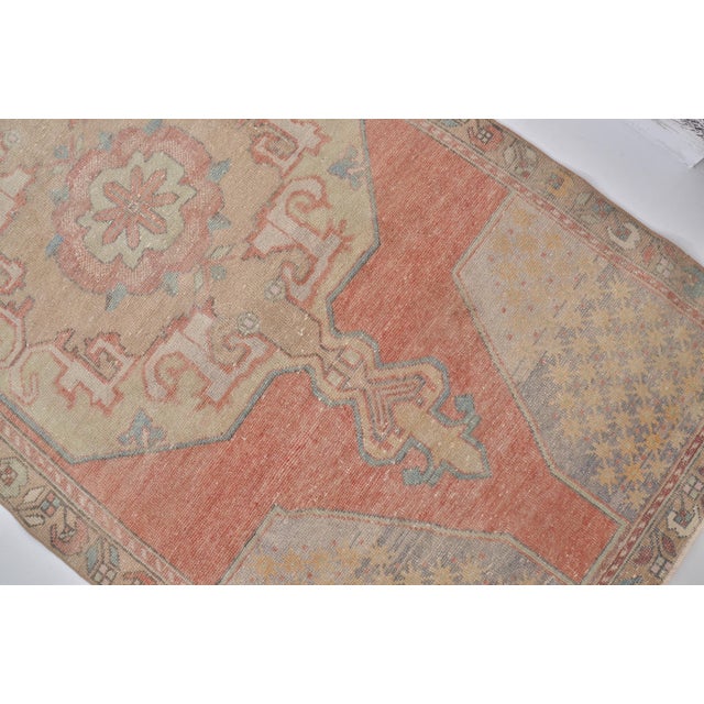 Textile 1950s Oushak Anatolian Kurdish Floral Carpet For Sale - Image 7 of 9